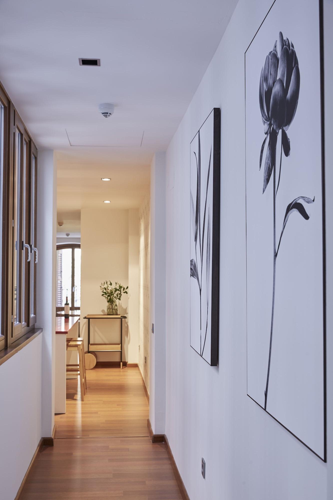 60 Balconies Design Apartment Madrid Ngoại thất bức ảnh