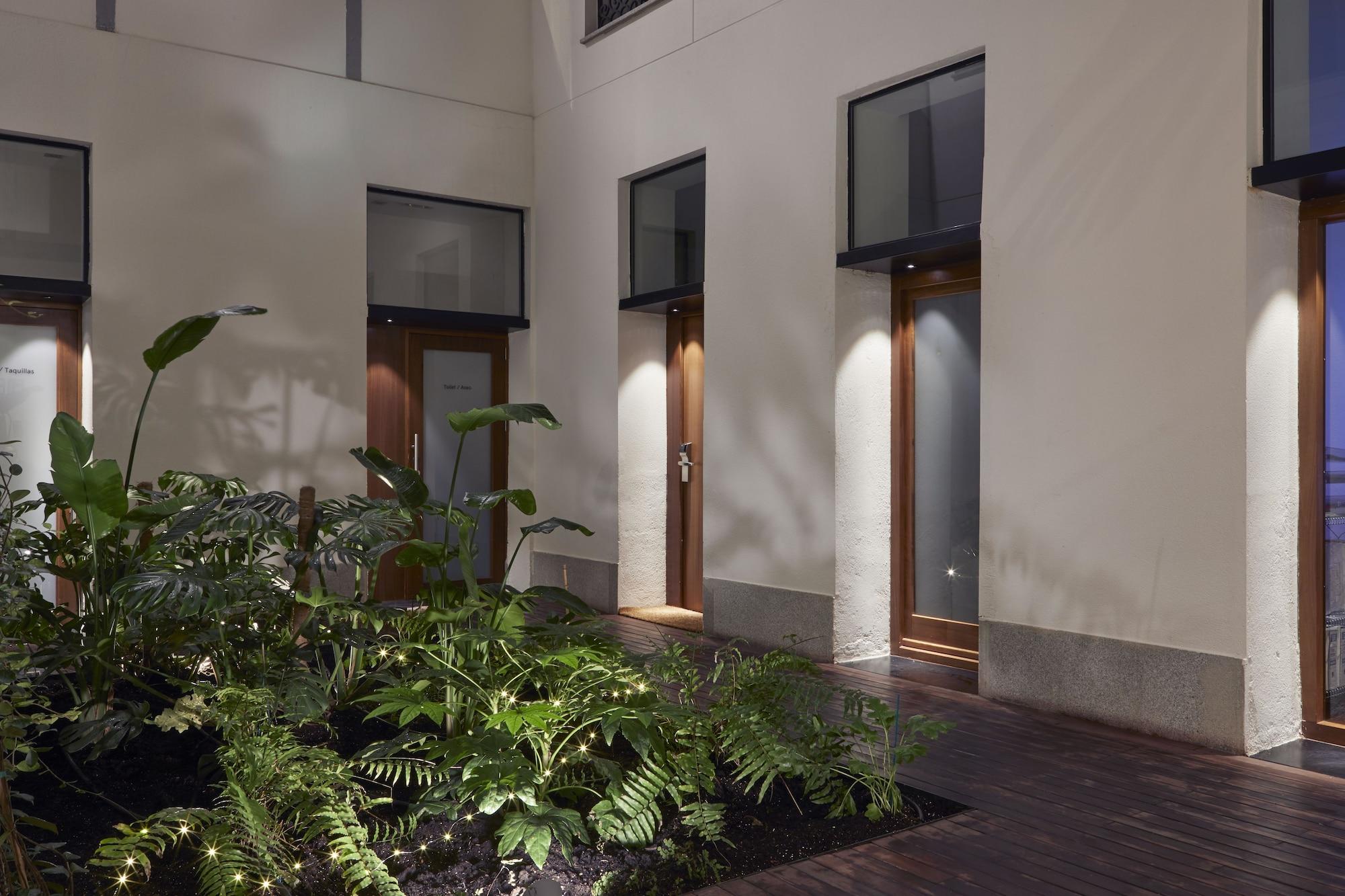 60 Balconies Design Apartment Madrid Ngoại thất bức ảnh