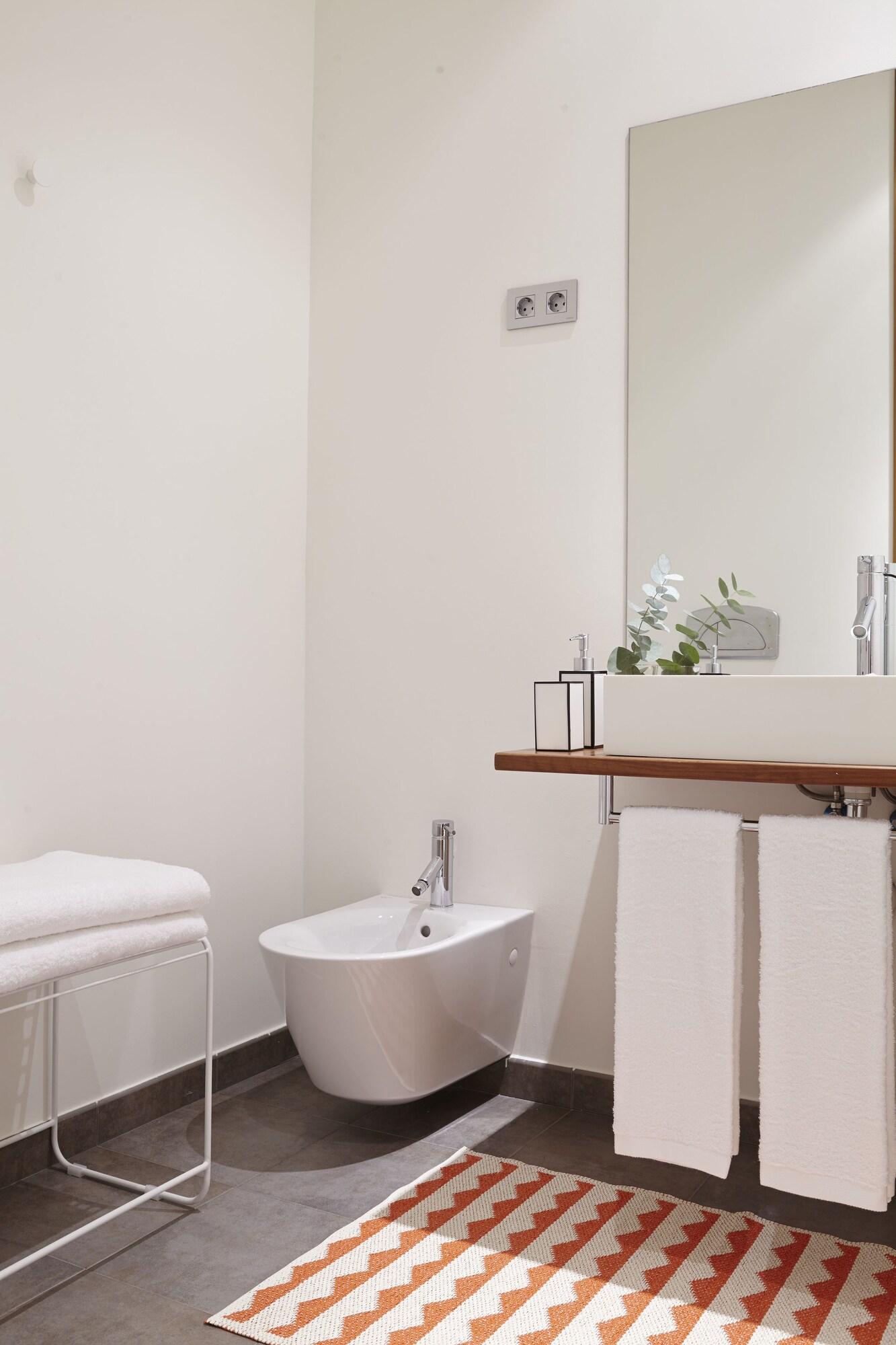 60 Balconies Design Apartment Madrid Ngoại thất bức ảnh
