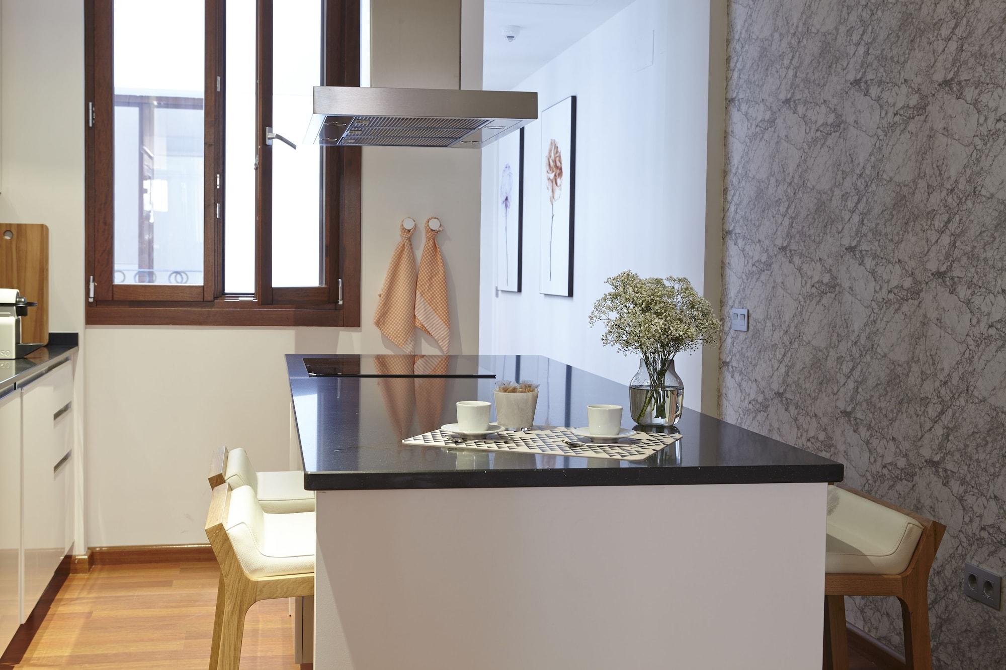 60 Balconies Design Apartment Madrid Ngoại thất bức ảnh