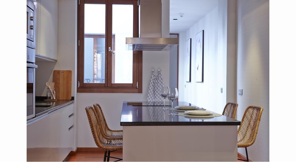 60 Balconies Design Apartment Madrid Ngoại thất bức ảnh