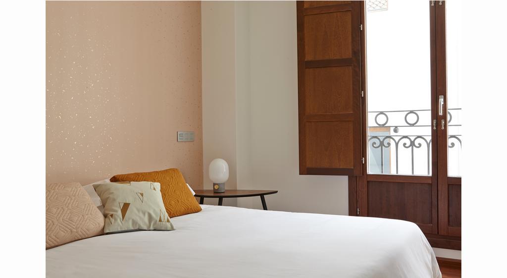 60 Balconies Design Apartment Madrid Ngoại thất bức ảnh