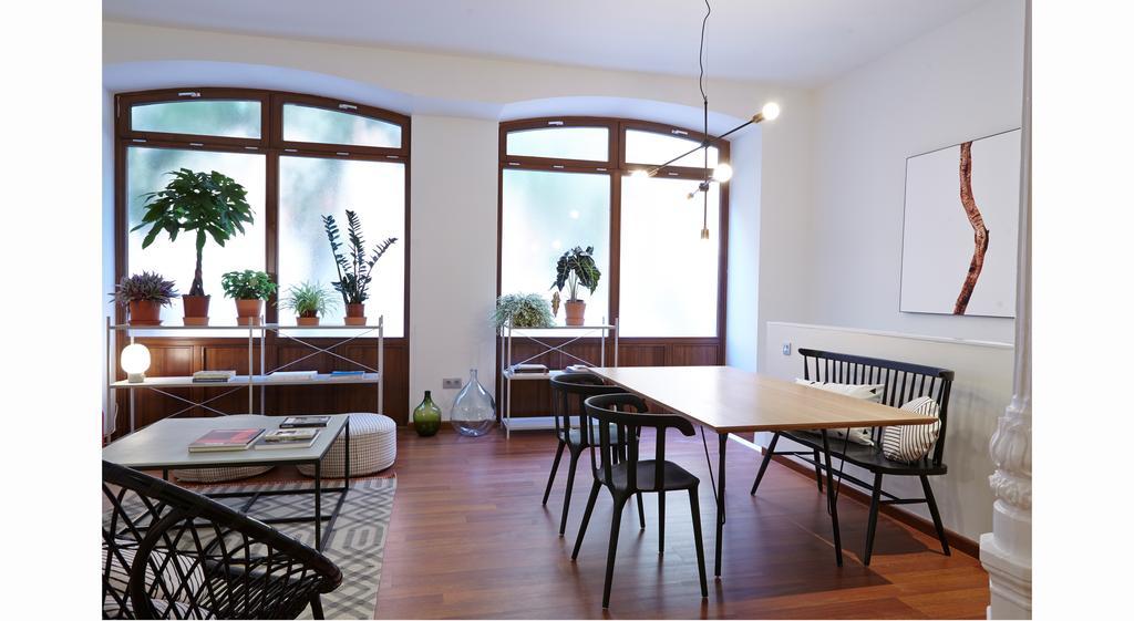 60 Balconies Design Apartment Madrid Ngoại thất bức ảnh
