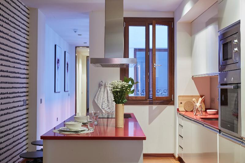 60 Balconies Design Apartment Madrid Ngoại thất bức ảnh