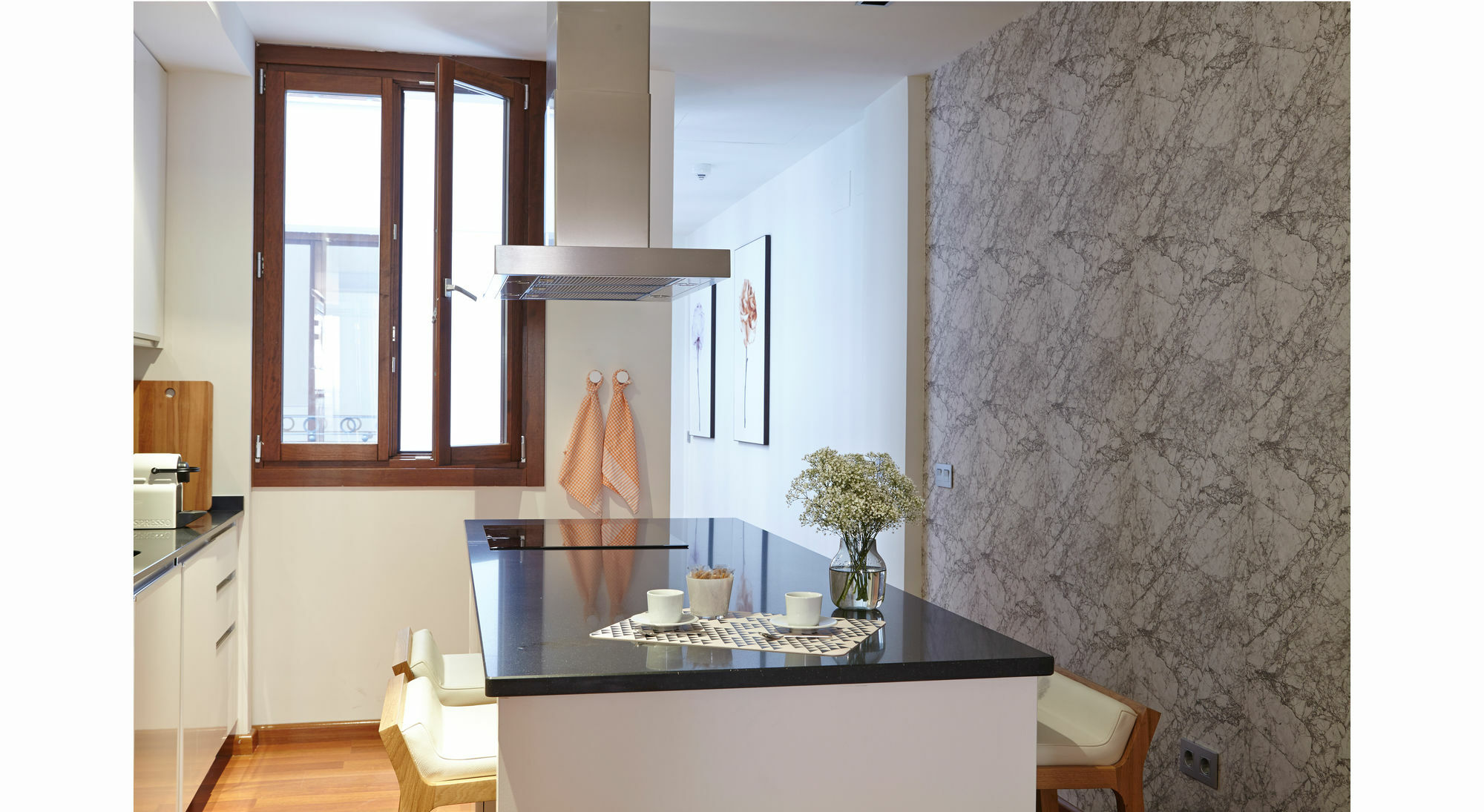 60 Balconies Design Apartment Madrid Ngoại thất bức ảnh